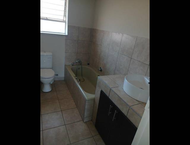 3 BEDROOM TOWNHOUSE FOR SALE IN BRAMLEY PARK